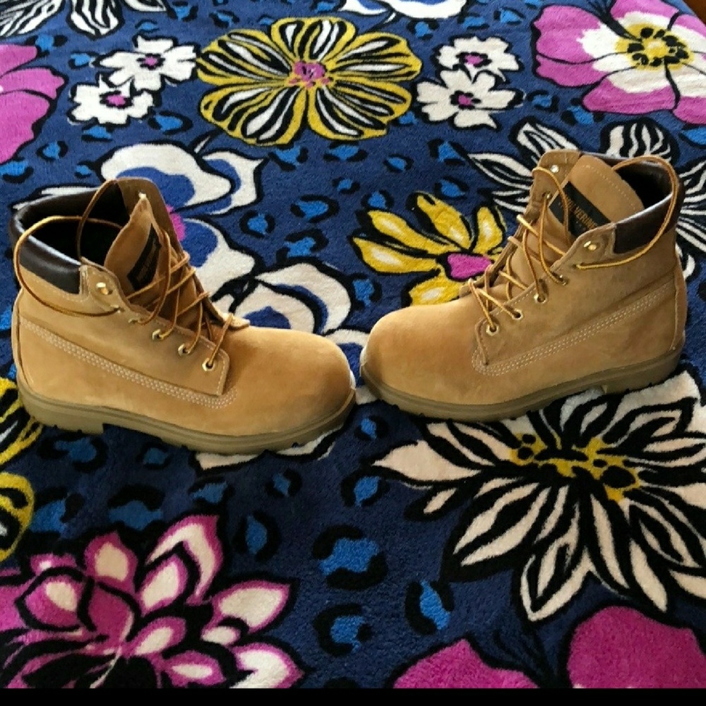 Wolverine steel toe work boots 6 new leather 💕💕